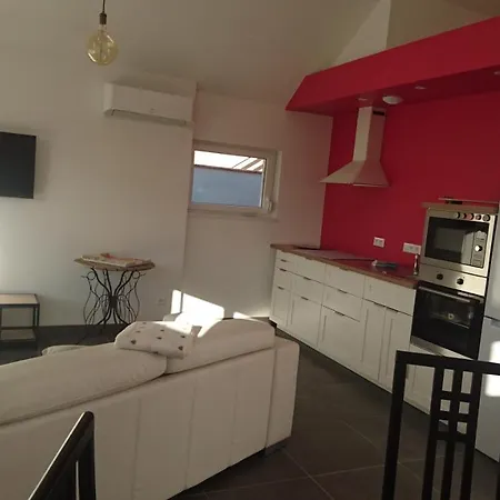 Entre Histoire Et Terroir - 2 De Charme Apartament *